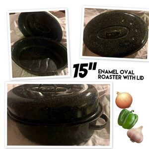 Black Enamel Oval Roaster with Lid